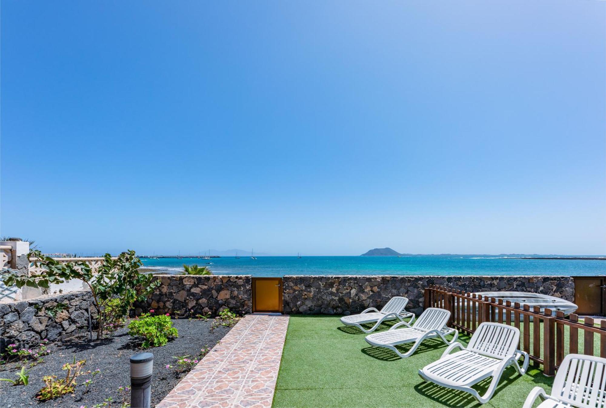 Villa Marina I Beachfront Corralejo By Holidays Home Esterno foto